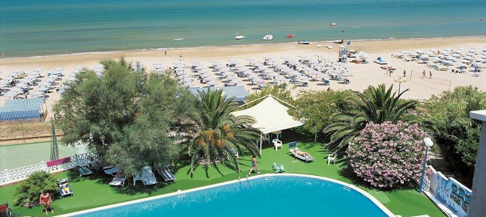 Hotel Baia Santa Barbara Rodi Garganico Exterior photo