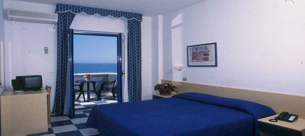 Hotel Baia Santa Barbara Rodi Garganico Exterior photo